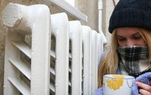 Франківська багатоповерхівка залишилась без опалення, бо хтось вкрав труби