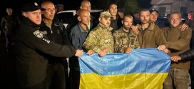 <strong>Україна повернула додому 215 героїв Азовсталі, обмінявши їх на Медведчука</strong>