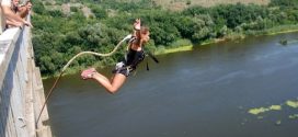 Екстрім у Києві: мотузкові парки, скеледроми, роуп-джампінг та стрибки з парашутом