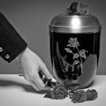 урна з прахом