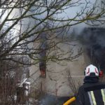 горить хата