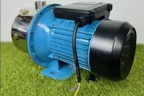 Поверхневі насоси для дому та поливу: коли вони справді виправдані