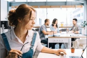 Онлайн бізнес-курс німецької мови: коли він ефективніший за офлайн