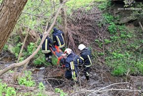 На Прикарпатті у водоймі виявили тіло 41-річного чоловіка