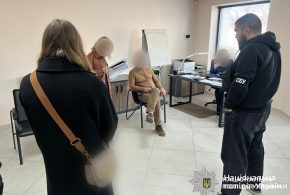 На Прикарпатті посадовці Укрзалізниці фіктивно працевлаштовували “ухилянтів”
