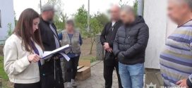 Конопляна “ферма” у будинку та порох у схованці: мешканцю Калуша повідомили про підозру