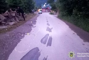 У Микуличині п’яна водійка “Опеля” збила мотоцикліста