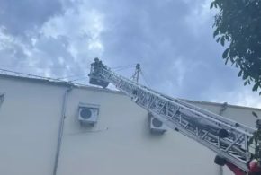 В Івано-Франківську горіла будівля недіючого кінотеатру