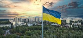 Зарплати вчителів, реформа старшої школи та нові правила бронювання: головні зміни з 1 вересня