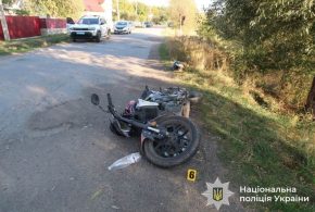 На Івано-Франківщині 16-річний мотоцикліст скоїв ДТП: четверо людей травмовано